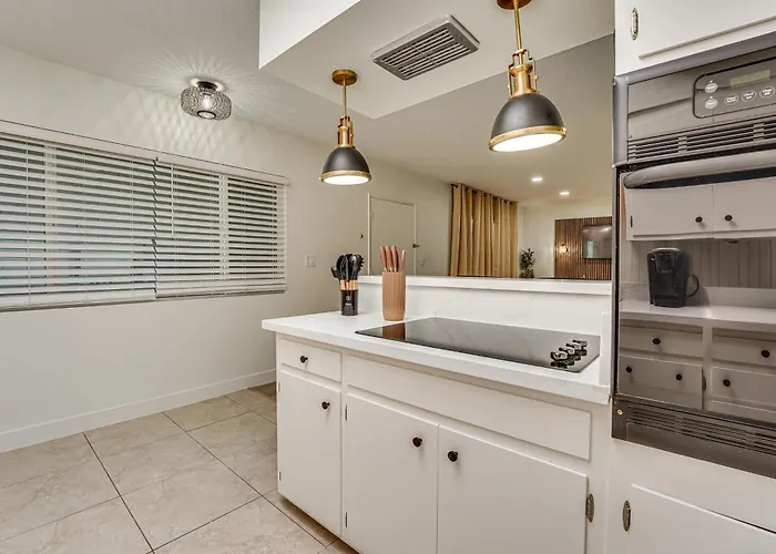 Summer-ready Old Town W/ Pool & Patio Access Ferienhaus Scottsdale