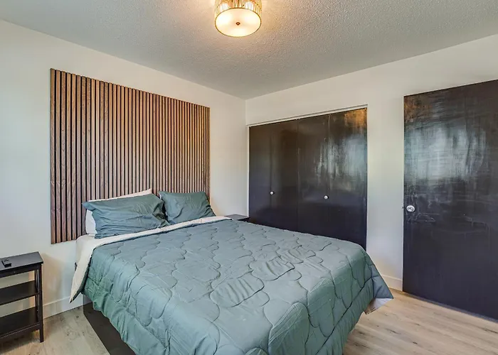 Ferienhaus Summer-ready Old Town W/ Pool & Patio Access